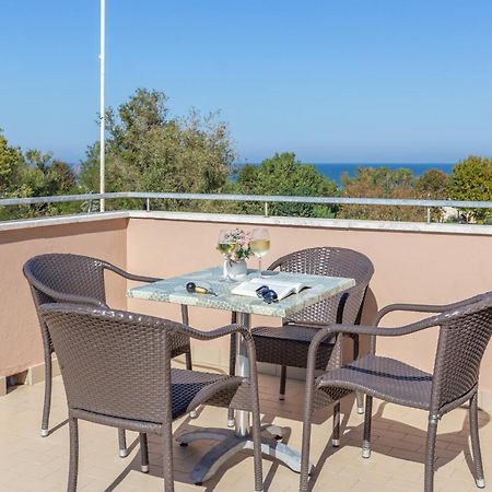 Hotel Naica Rimini Eksteriør billede