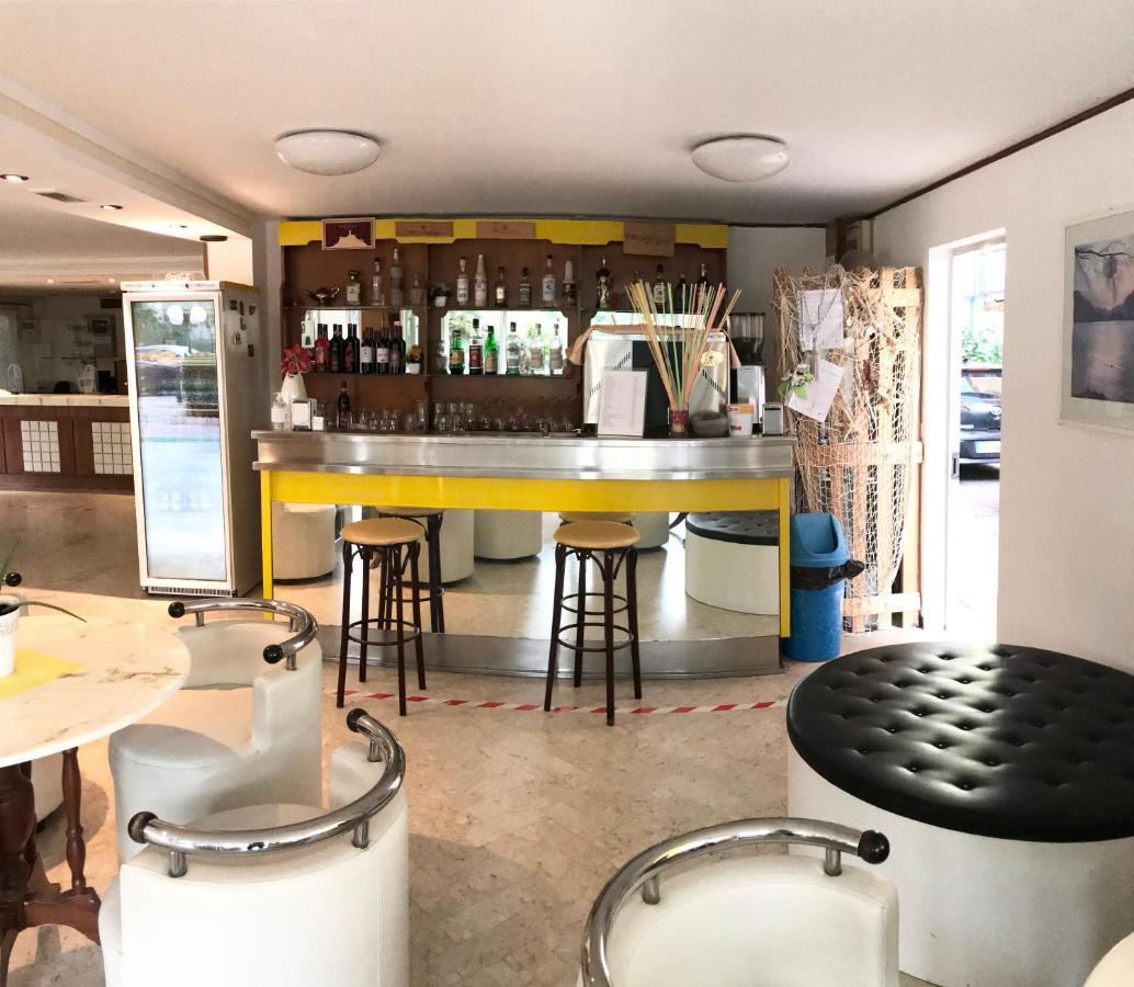 Hotel Naica Rimini Eksteriør billede