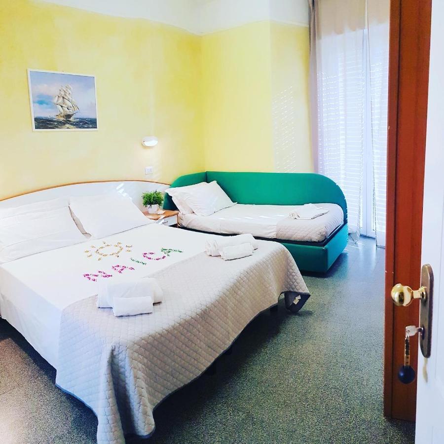 Hotel Naica Rimini Eksteriør billede