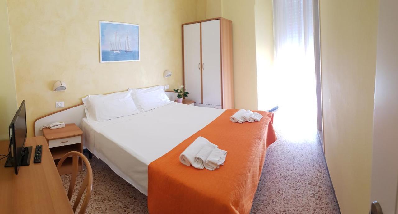 Hotel Naica Rimini Eksteriør billede
