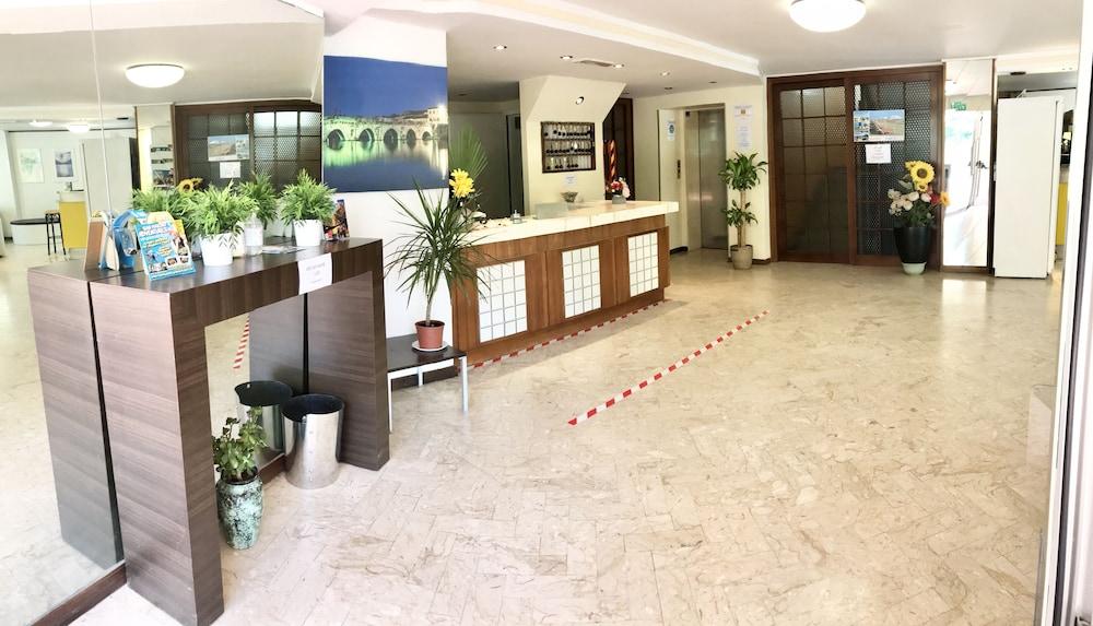 Hotel Naica Rimini Eksteriør billede