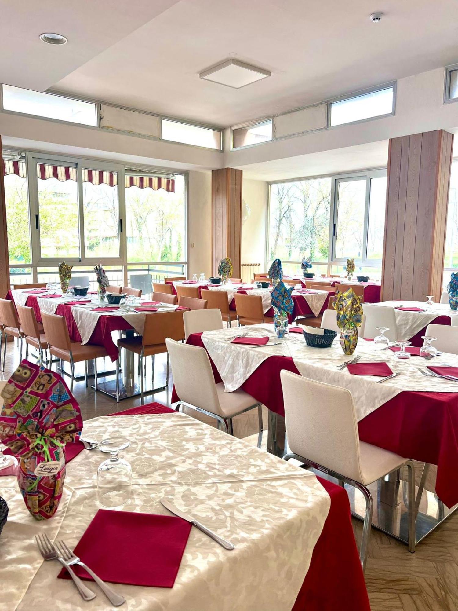 Hotel Naica Rimini Eksteriør billede