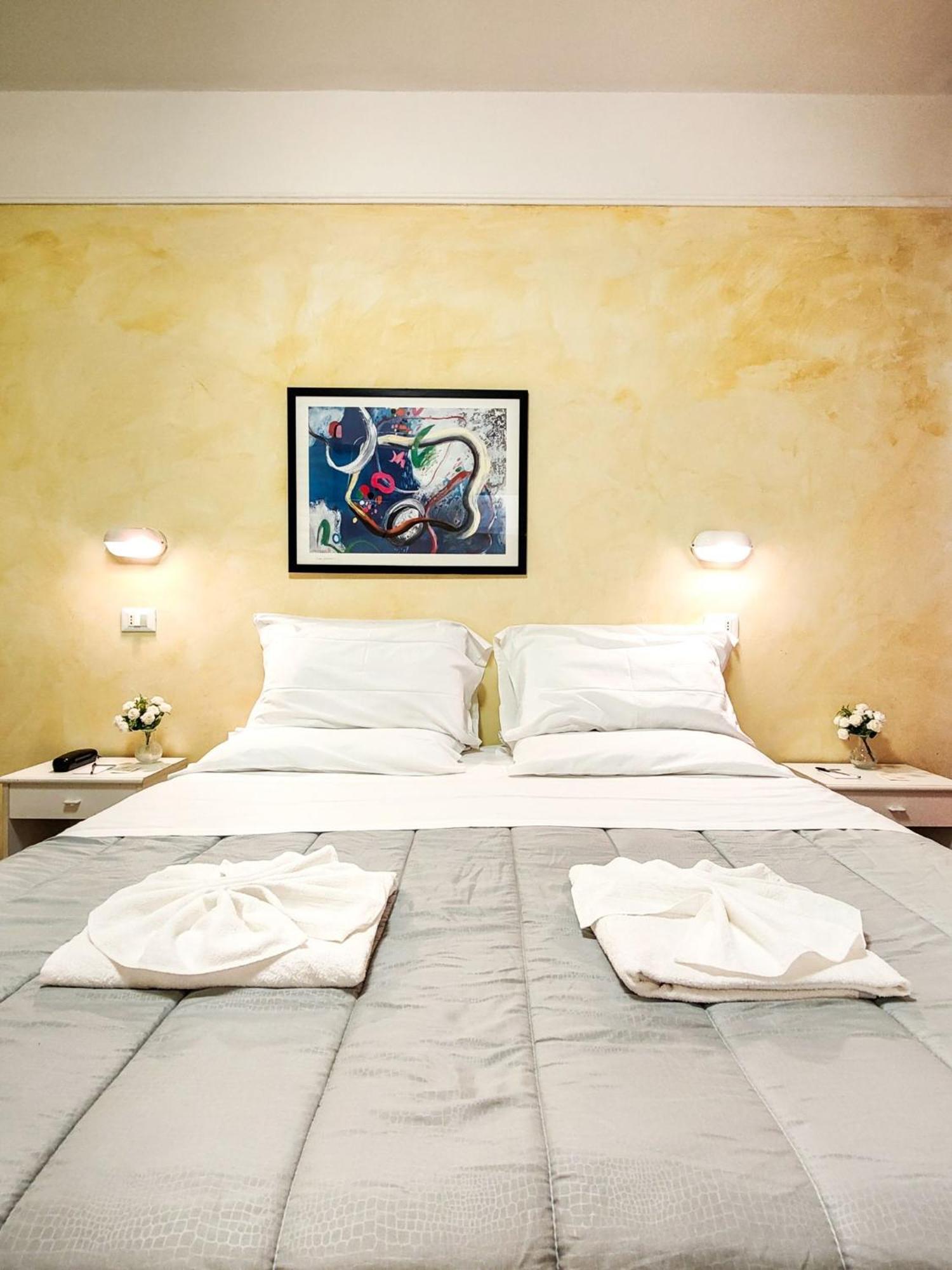 Hotel Naica Rimini Eksteriør billede