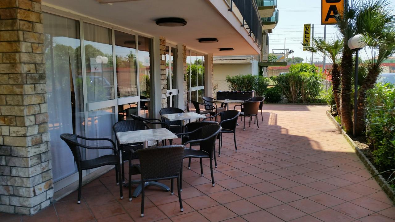 Hotel Naica Rimini Eksteriør billede