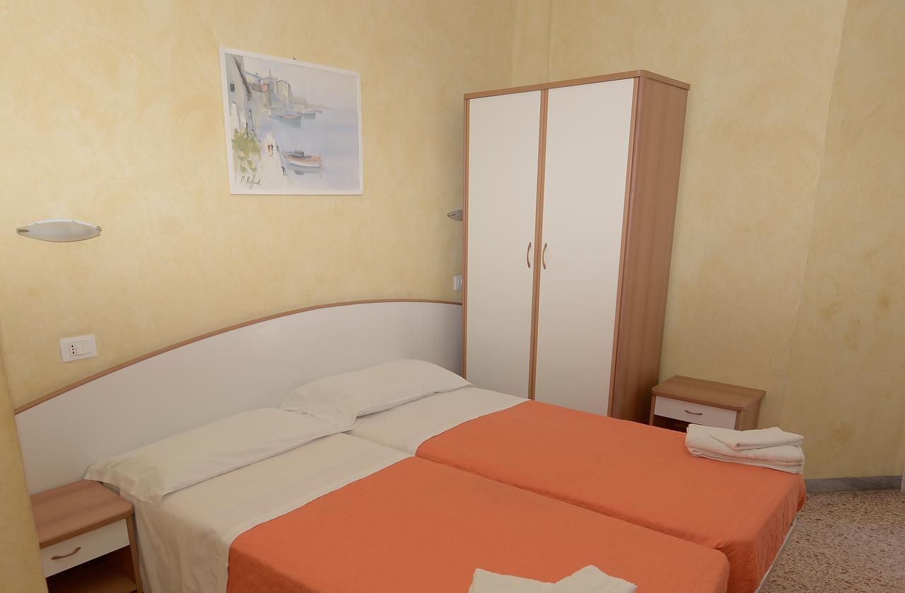 Hotel Naica Rimini Eksteriør billede